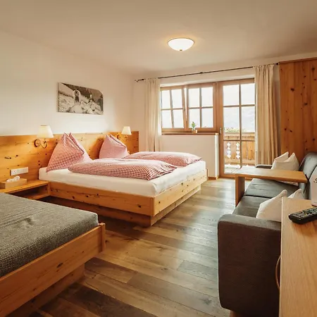 ゲストハウス Jausenstation Pfefferbauer ツェル アム ゼー